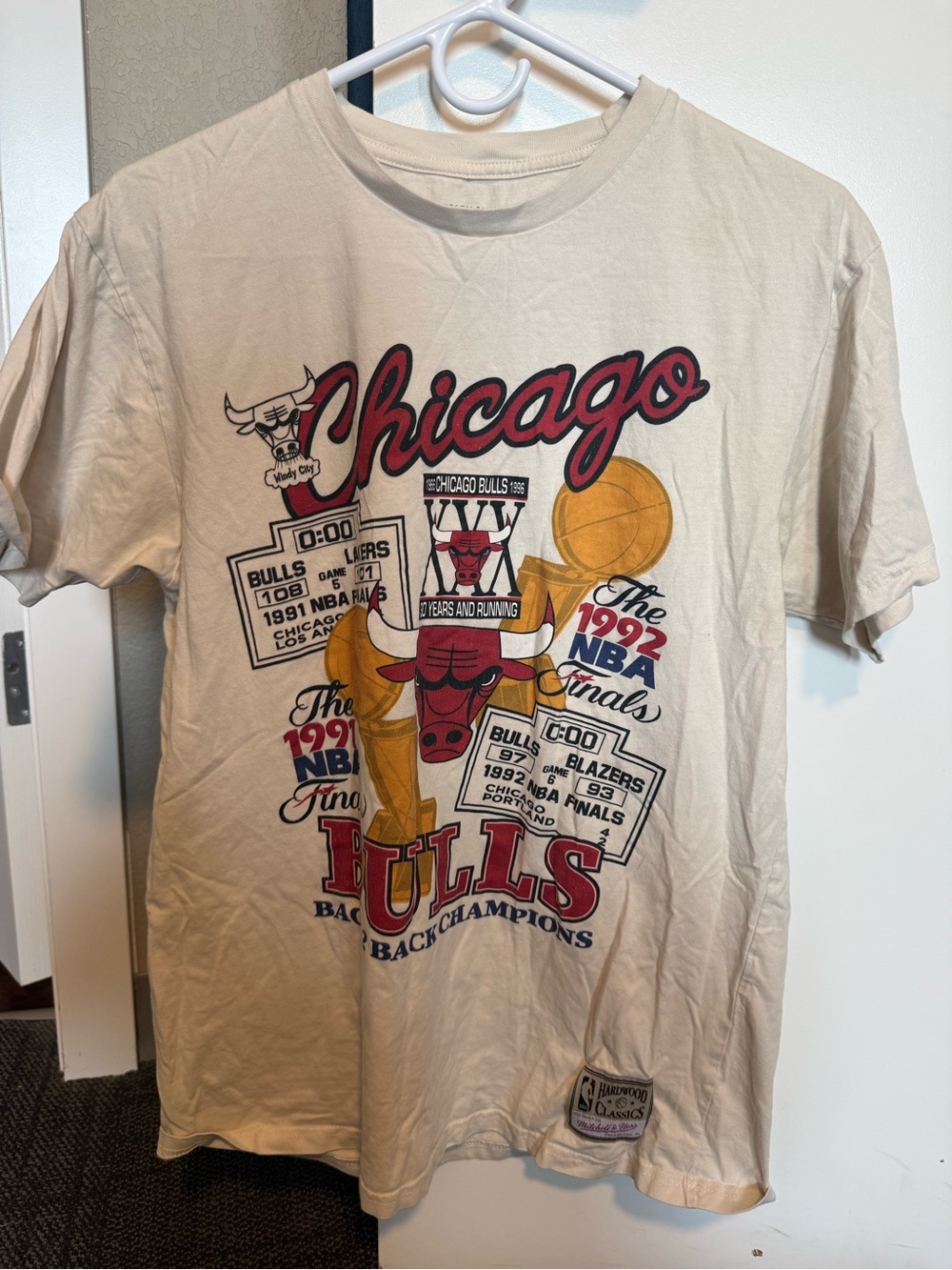 Chicago Bulls 1992 NBA Finals Graphic Tee - Cream